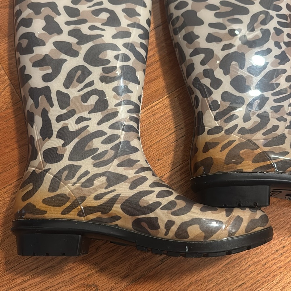 UGG Leopard Print Rain Boots in Brown and Black - Picture 8 of 12